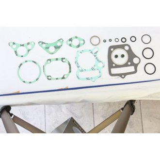 80-82 Honda C 70 Top End Gasket Kit
