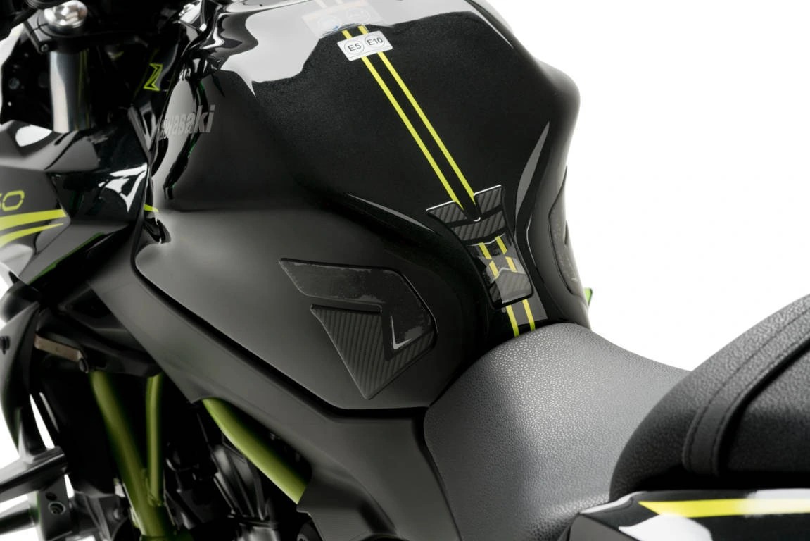 Specific Tank Protector Carbon Look