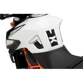 Specific Tank Protector Carbon Look