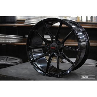 x Novitec NF10 21x10 - 5x114.3 BP - ET32 - Gloss Black Ferrari 812 Superfast/GTS Front Wheel