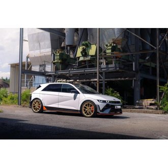 Photo - lifestyle view