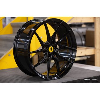 x Novitec NF8 21x9in - 5x114.3 BP - ET30 - Gloss Black Ferrari GTC4Lusso / FF Front Wheel